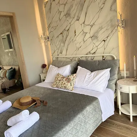 Beachfront Luxury With Panoramic Sea View יאליסוס